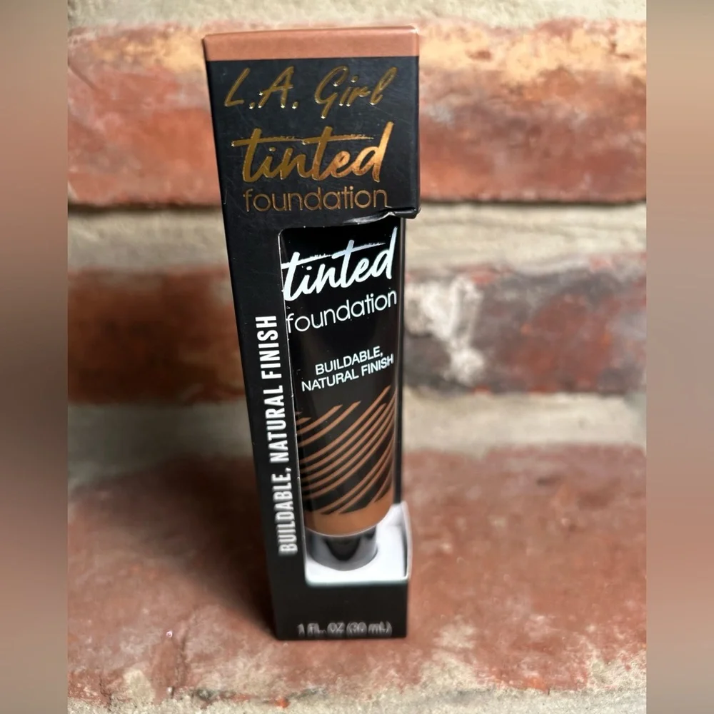 L.A. Girl Tinted Foundation - Warm Sienna Brand New 1 Fl. Oz